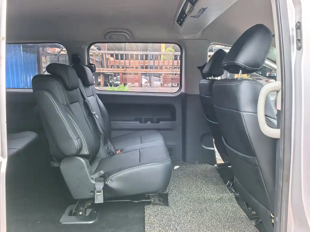 Refine M4 瑞风M4 2019款 悦享系列 2.0 L 手动商务型 国VI
