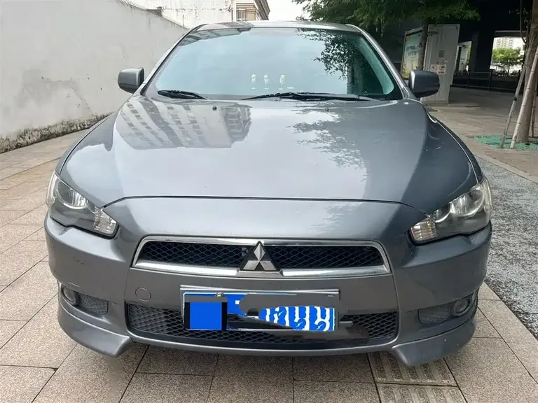 Mitsubishi Lancer EX Fashion 1.8 L CVT Comfort
