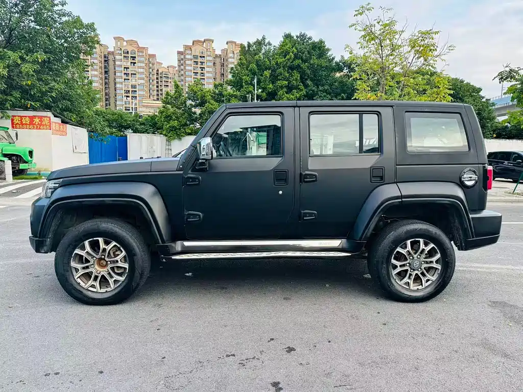 BAIC BJ40 PLUS 2.3 T Auto 4 WD Premium CN-VI