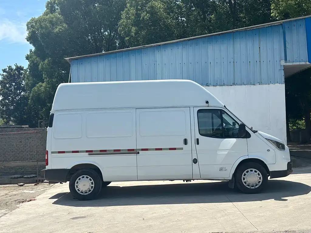 Transit Custom 2.8 T Commercial LWB High Roof 6-seat Rear Single Tire CN-VI JX493
