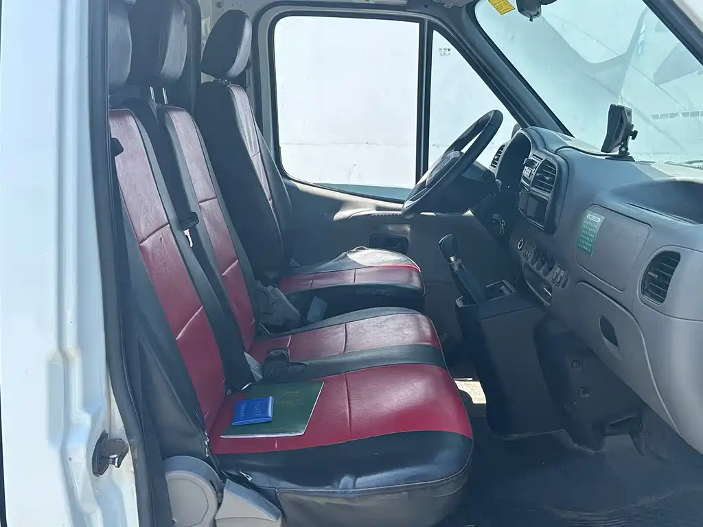Transit Custom 2.8 T Commercial LWB High Roof 6-seat Rear Single Tire CN-VI JX493