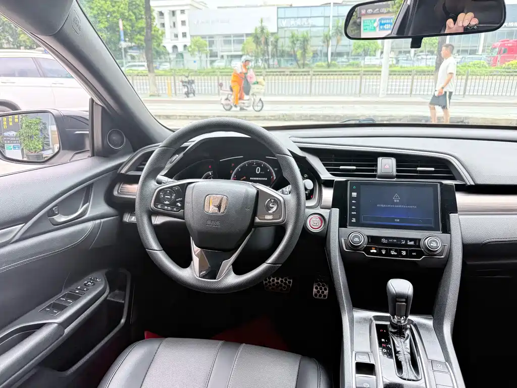 Civic HATCHBACK 220 TURBO CVT Trend Cool Control
