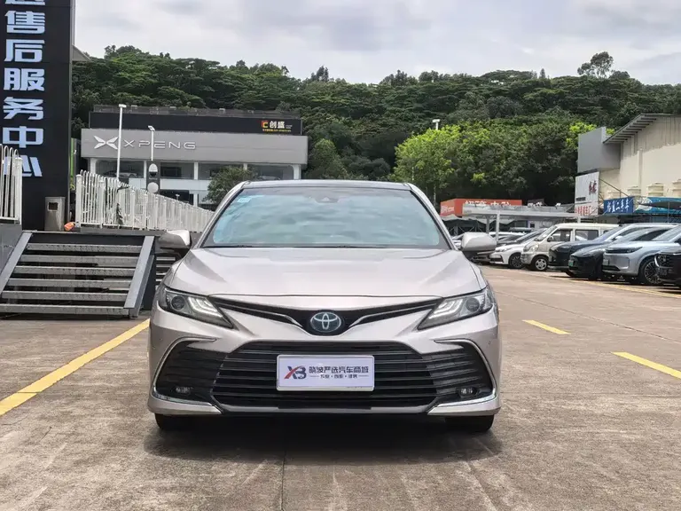 Toyota Camry Dual Engine 2.5 HG Luxury