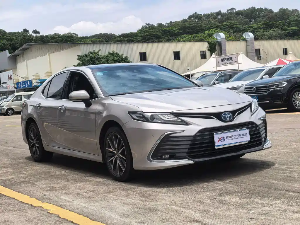 Camry Dual Engine 2.5 HG Luxury