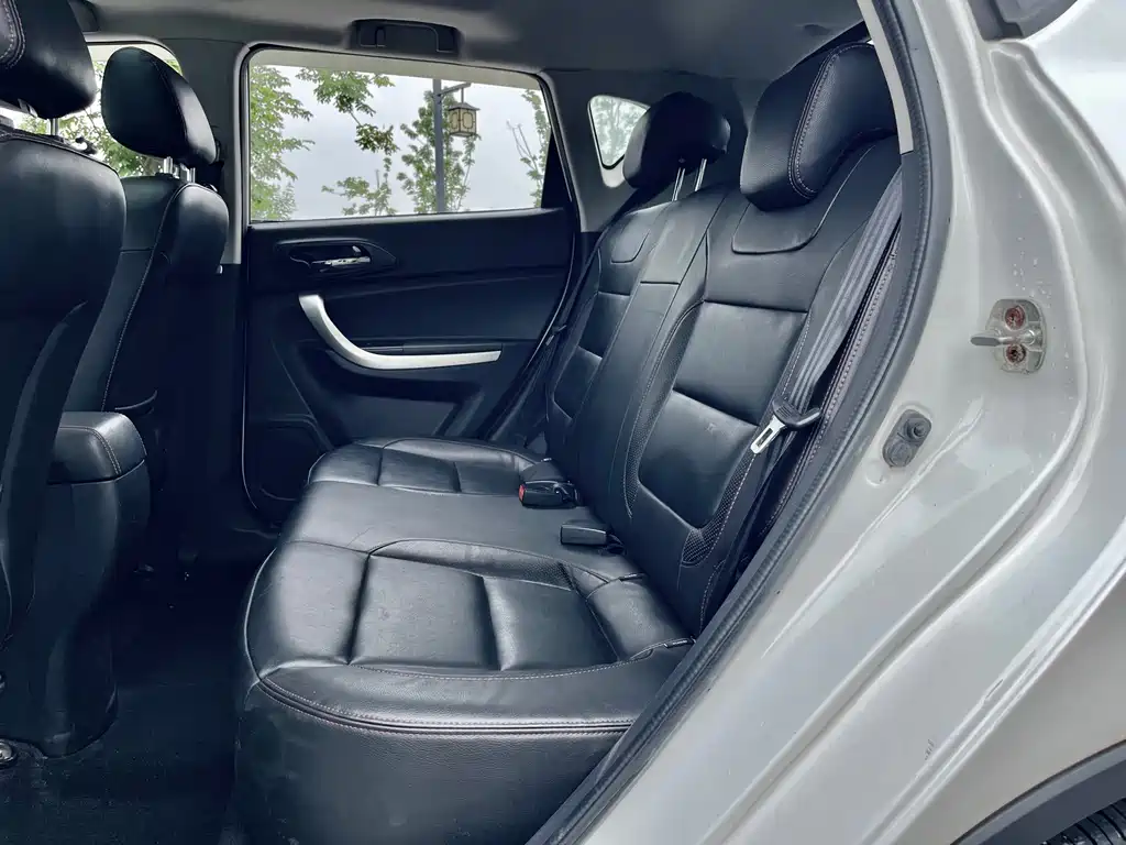 Changan CS35 1.6 L Manual Luxury CN-IV