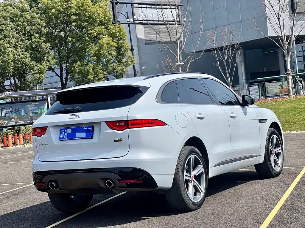 Jaguar F-PACE 300-Sport Sport
