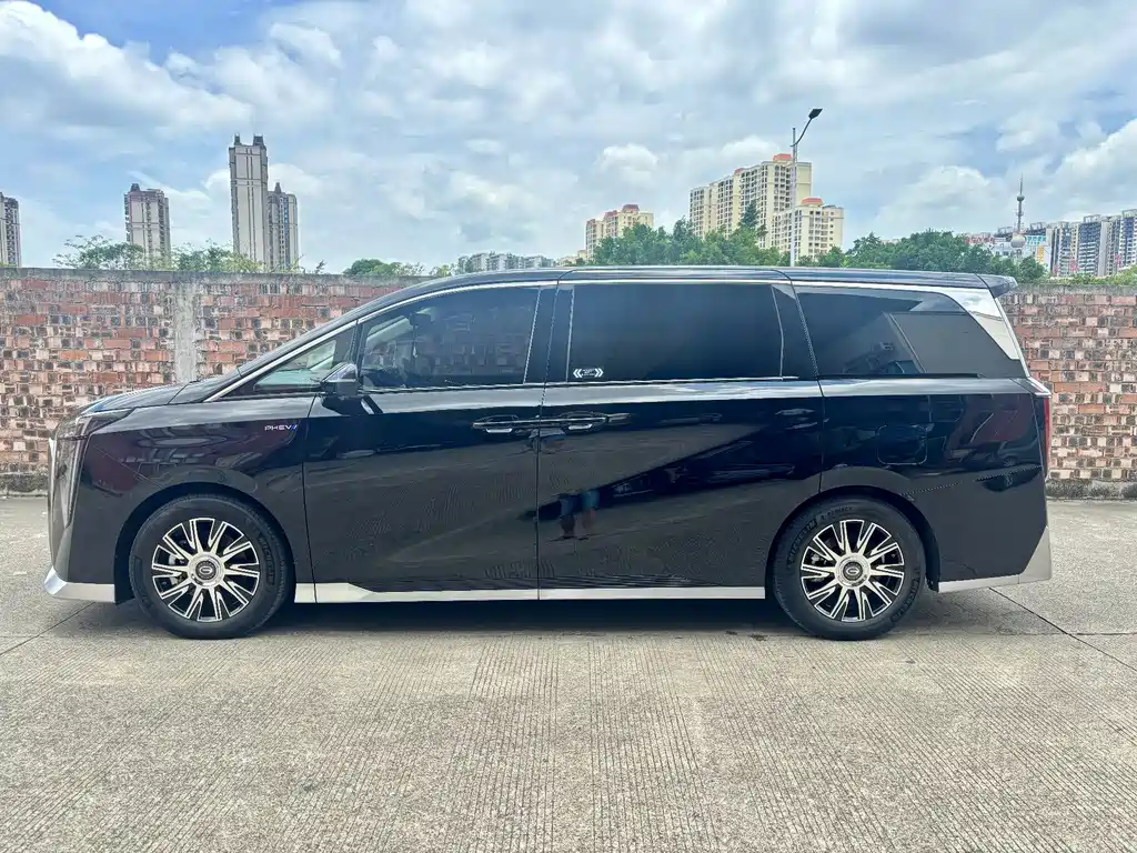 GAC Trumpchi E9 E9 Super Fast Charge Champion