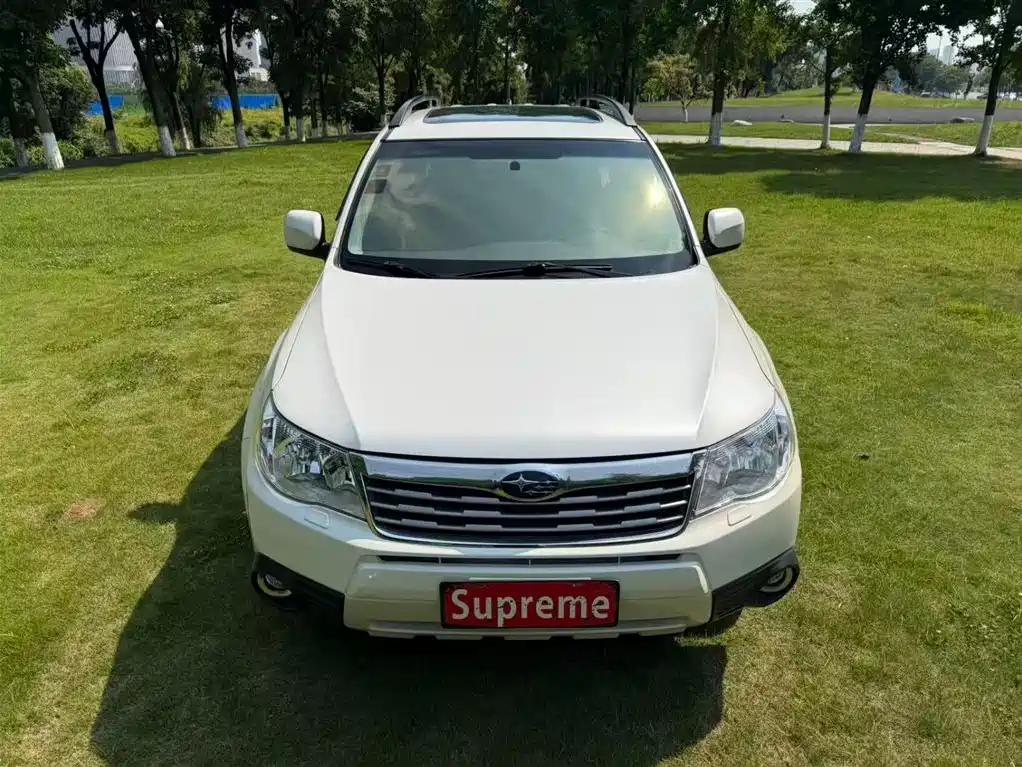Forester 2.0 XS Auto Luxury