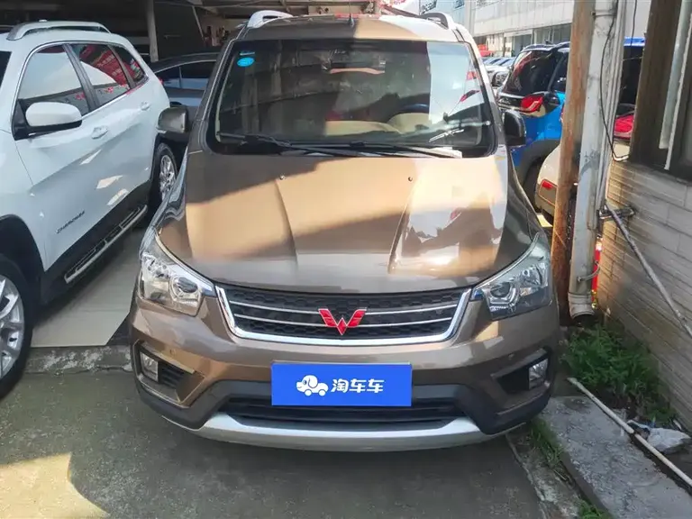 Wuling Hongguang 五菱宏光 2016款 1.5 L S1尊享型国V