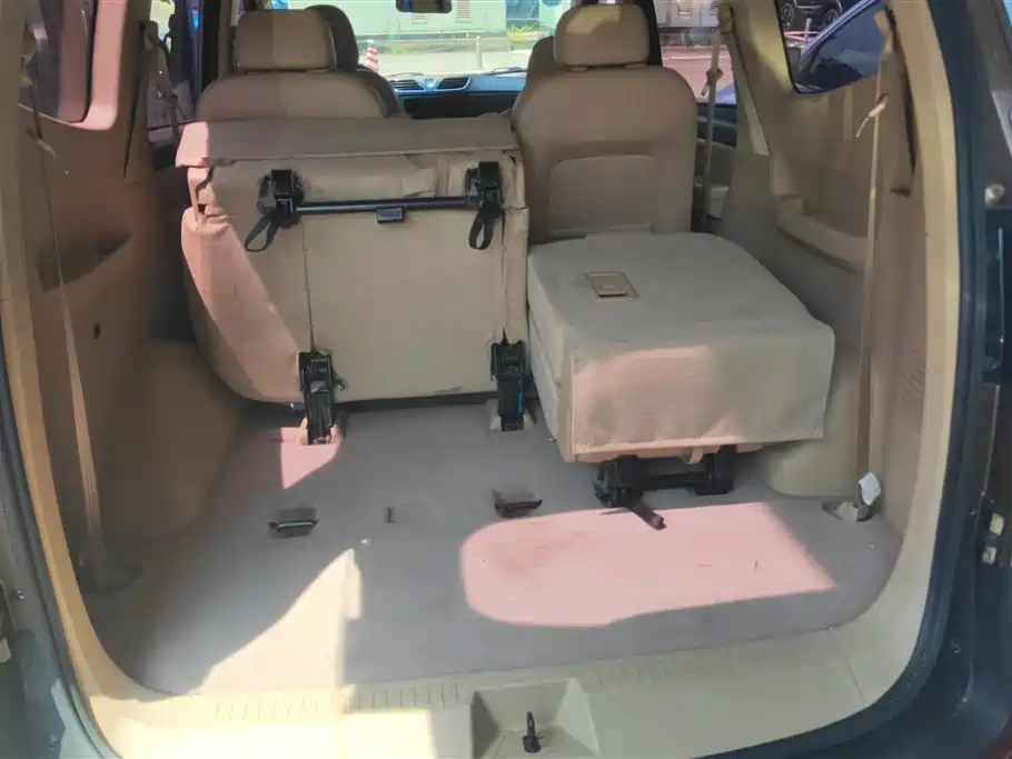 Wuling Hongguang 五菱宏光 2016款 1.5 L S1尊享型国V