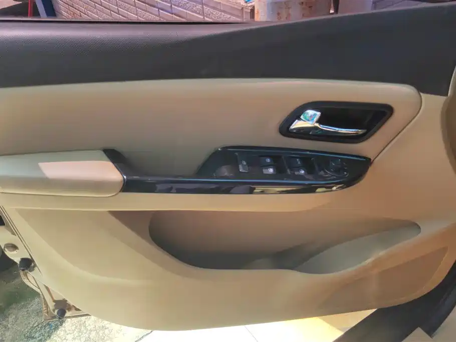 Wuling Hongguang 五菱宏光 2016款 1.5 L S1尊享型国V