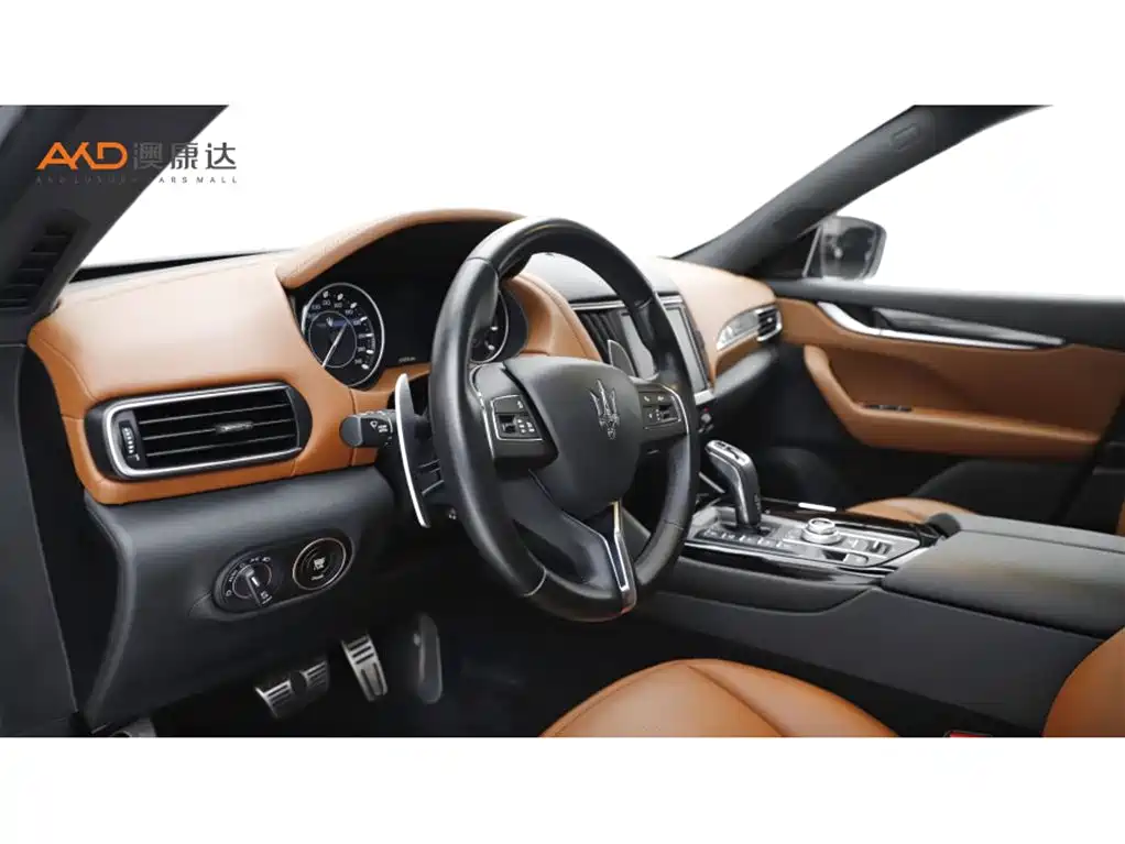Levante 3.0 T Standard