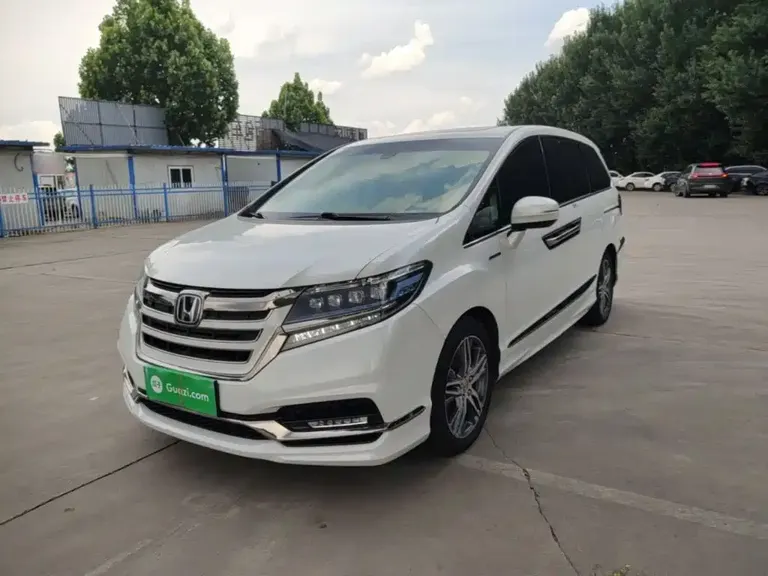 Honda Elysion 2.0 L Hybrid Luxury