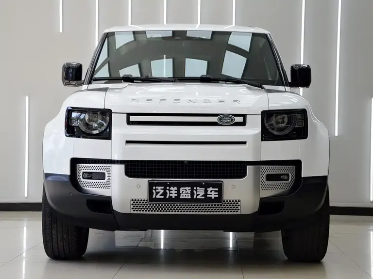Land Rover Defender Facelift 90 2.0 T P300 SE