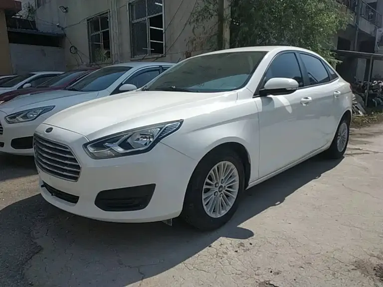 Ford Escort Facelift 1.5 L Manual Comfort
