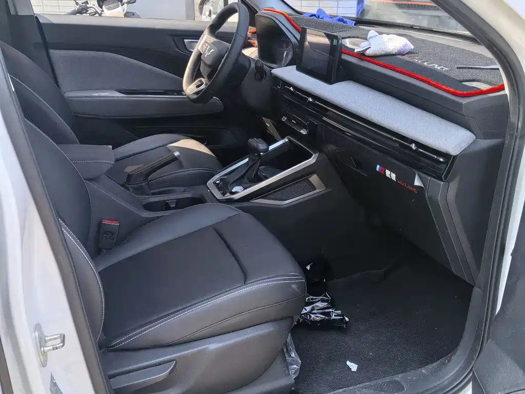 Wuling Xingchi 五菱星驰 2022款 1.5 L CVT畅玩型
