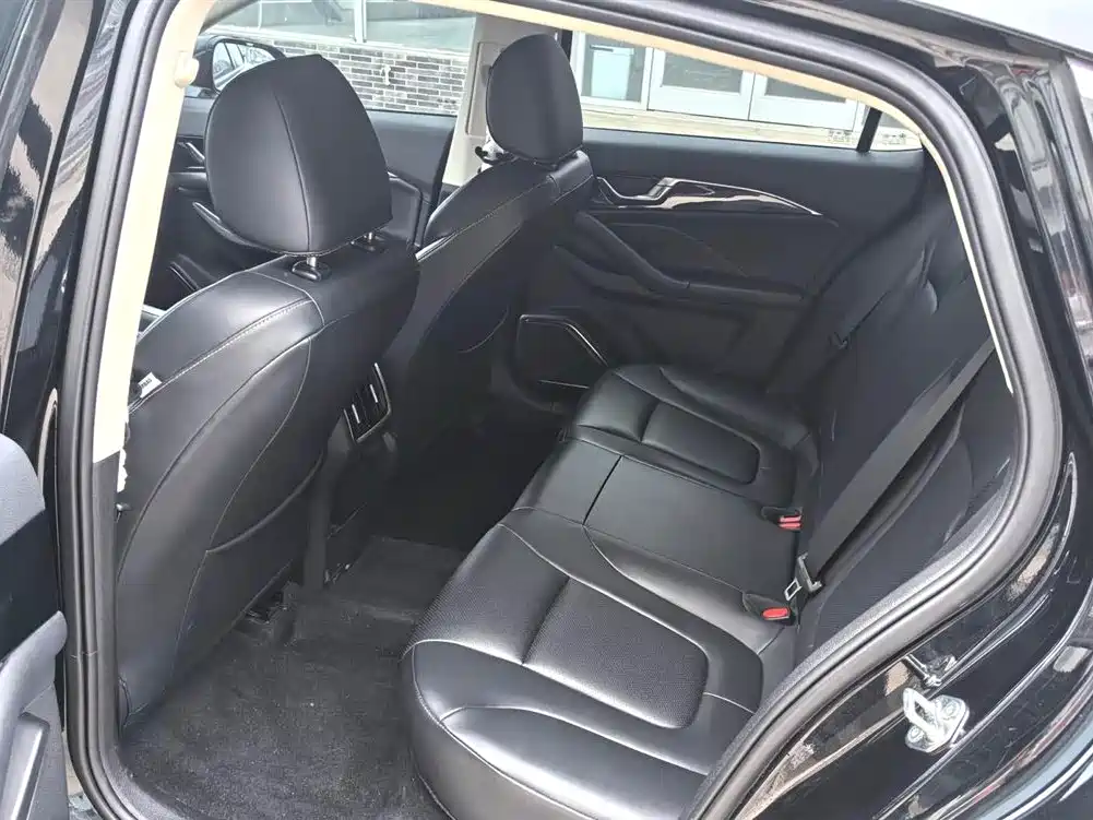 Besturn B70 Dragon Shine 1.5 T Enjoyment