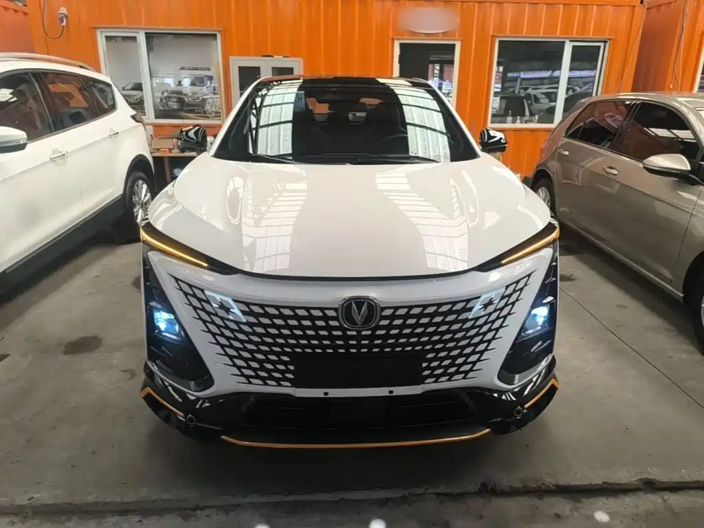 Changan UNI-T 1.5 T Distinguished