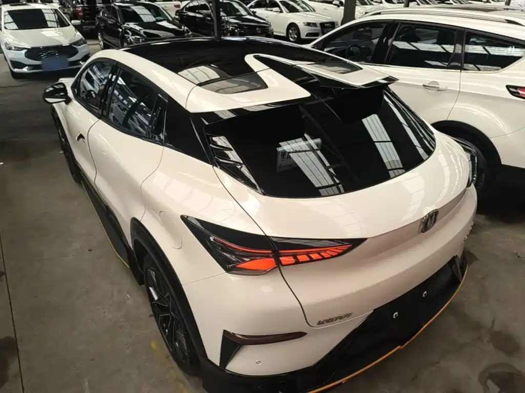 Changan UNI-T 1.5 T Distinguished