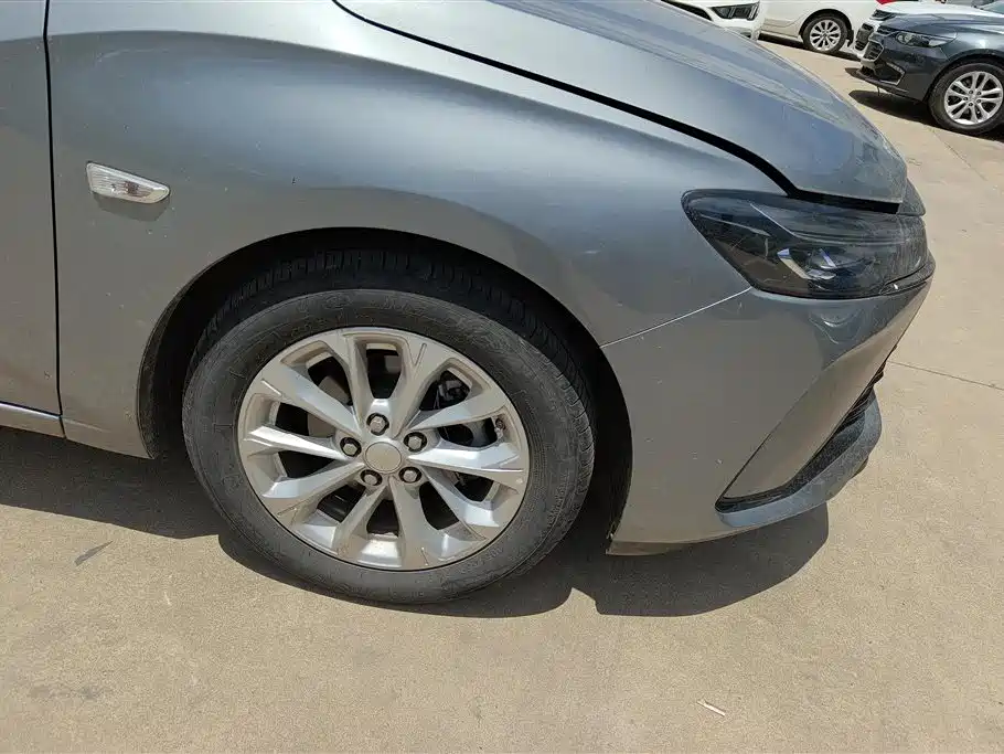 Monza 1.5 L DCT Joy