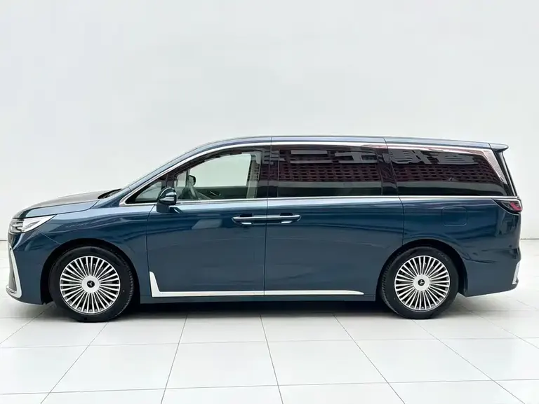 Voyah Dreamer PHEV 4 WD Flagship Kunpeng
