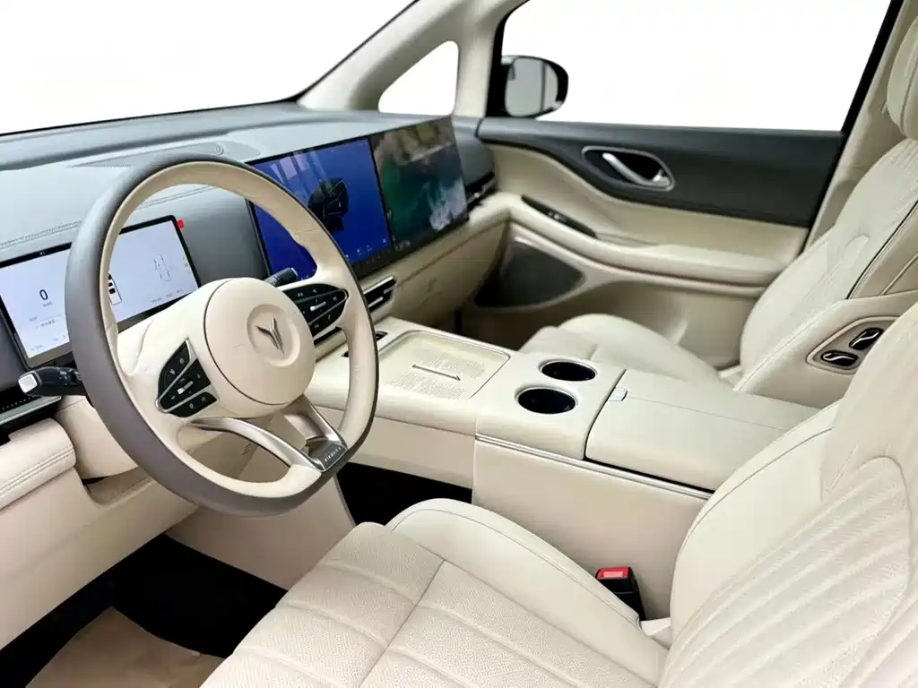 Voyah Dreamer PHEV 4 WD Flagship Kunpeng