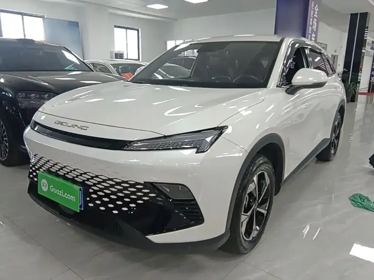 Baic Rubik 魔方 2023款 1.5 T DCT青春版