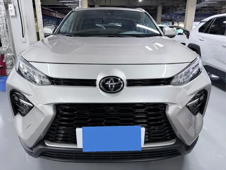 Toyota Wildlander 2.0 L CVT 4 WD Tech