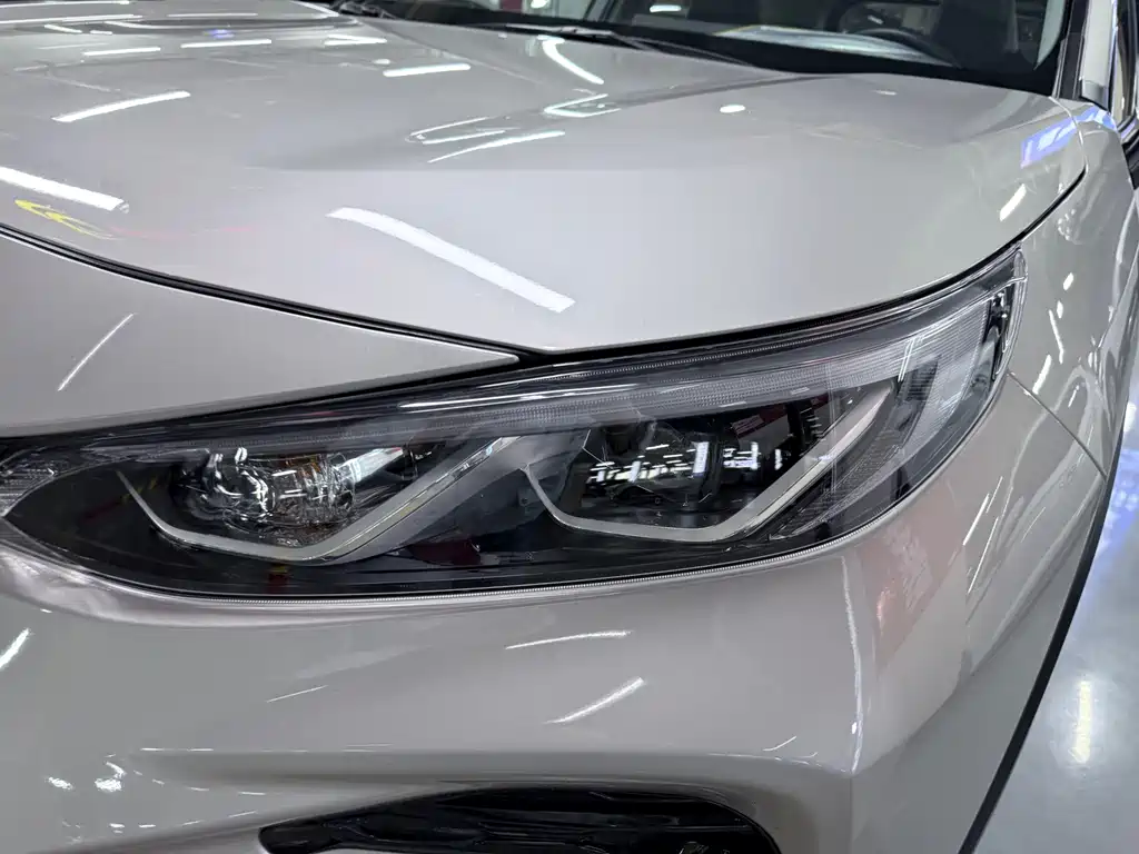 Wildlander 2.0 L CVT 4 WD Tech