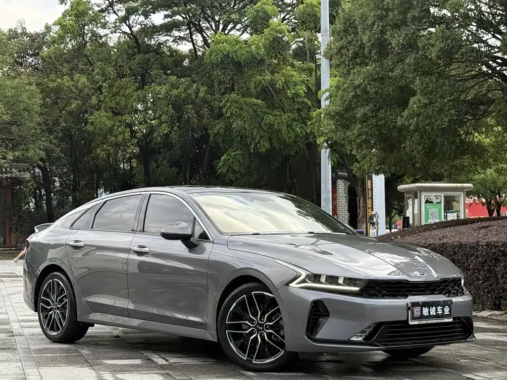 Kia K5 380 T GT-Line Flagship