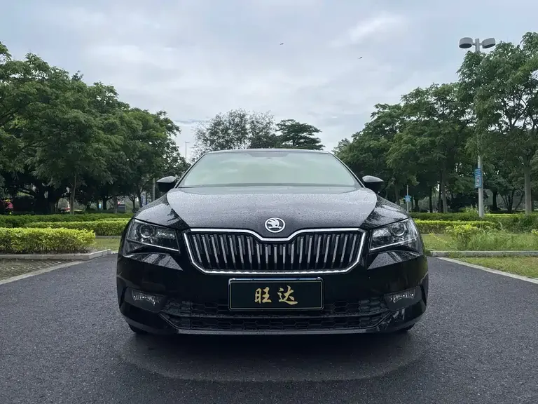 Skoda Superb TSI330 DSG Creation