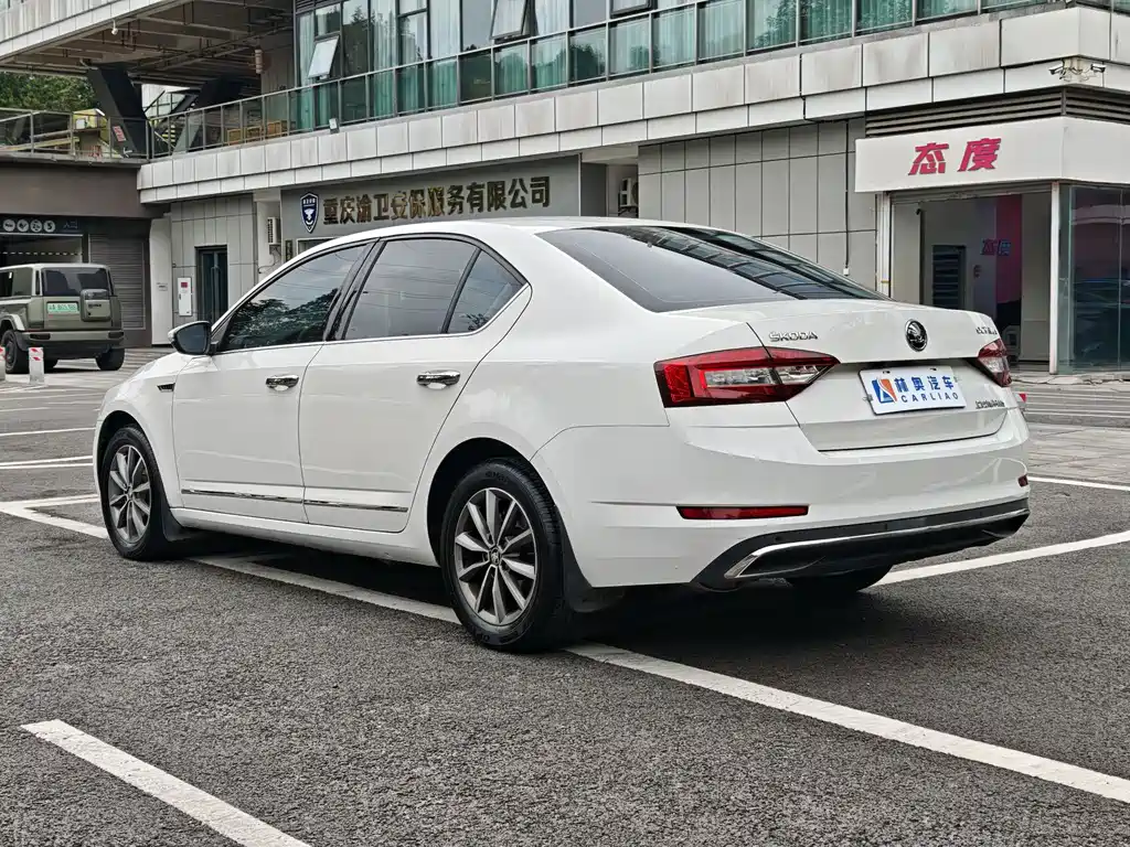 Octavia 1.6 L Auto Comfort