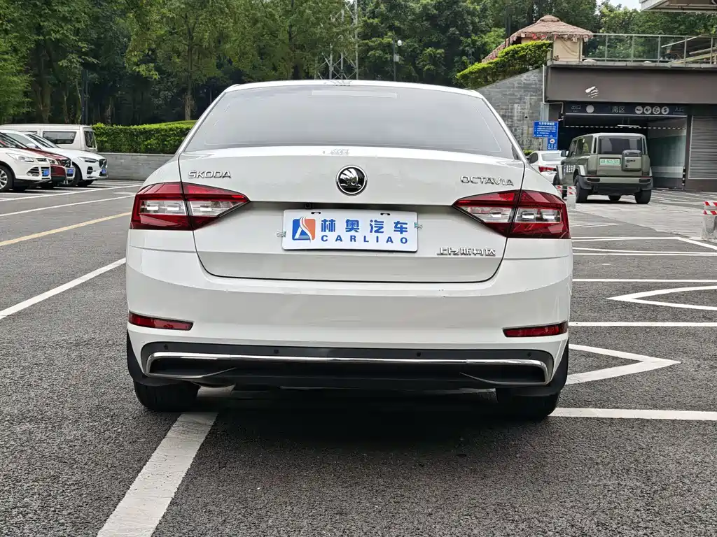 Octavia 1.6 L Auto Comfort