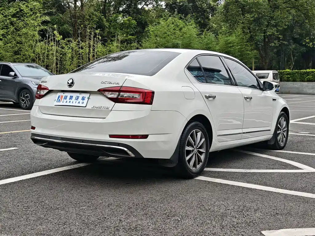Octavia 1.6 L Auto Comfort