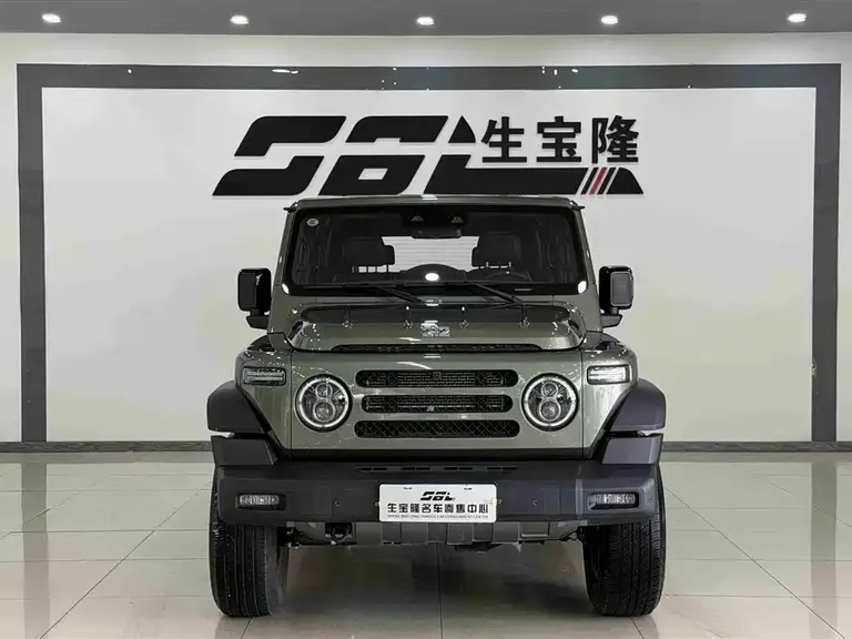 212 T01 2.0 T Explorer