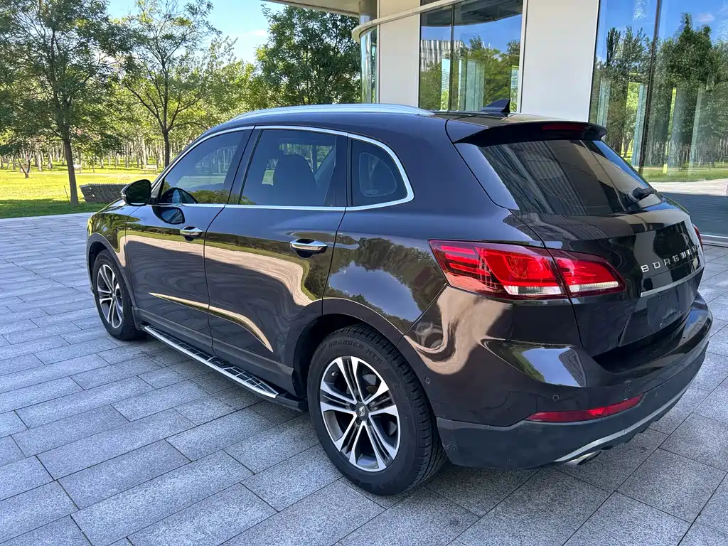 Borgward BX7 28 T 4 WD Flagship 5-seat