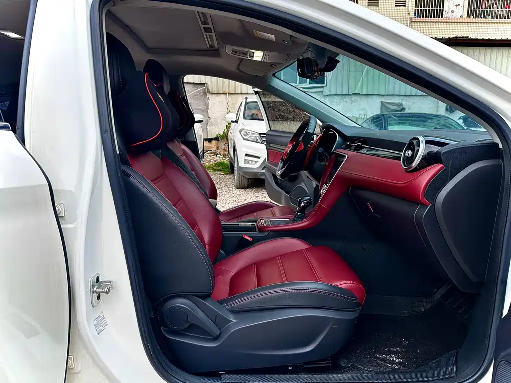 MG6 20 T Auto Trophy Premium Internet CN-V