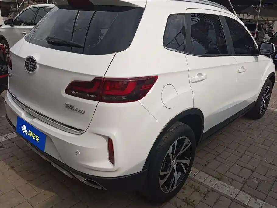 Besturn X40 奔腾X40 2019款 1.6 L 自动豪华型 国VI