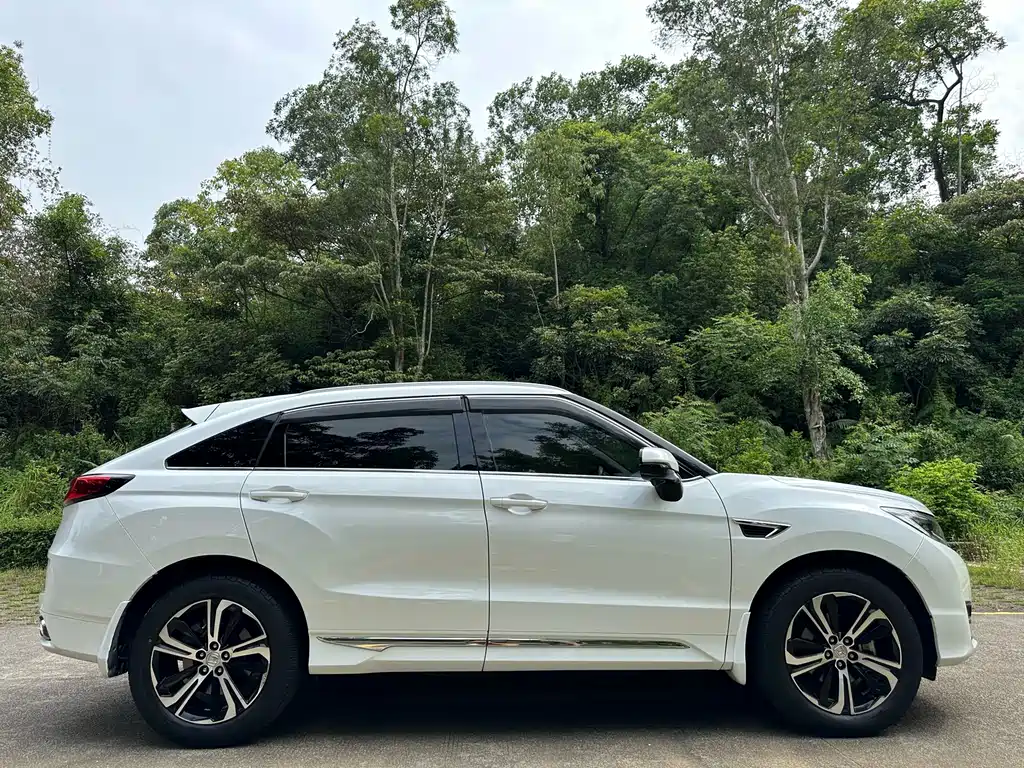 Honda UR-V 370 TURBO 4 WD Premium CN-V