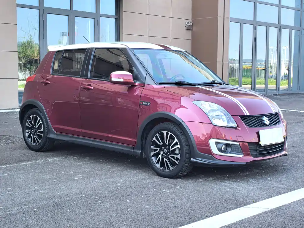 Swift 1.5 L Auto Limited