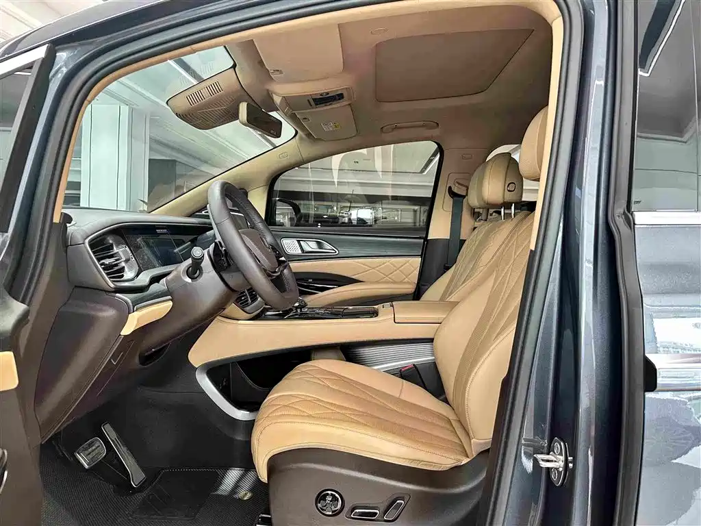Denza D9 DM-i Smart Drive 1020 4 WD Flagship