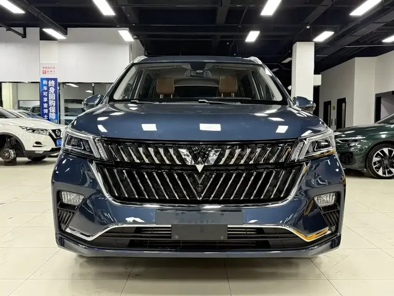 Wuling Jiachen 1.5 T CVT Premium Flagship