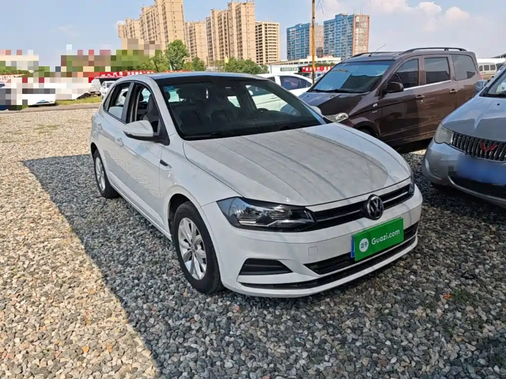 Polo Plus 1.5 L Auto Colorful Tech