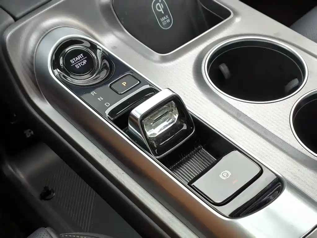 Trumpchi E8 NEV 传祺E8 PHEV 2024款 150 km MAX