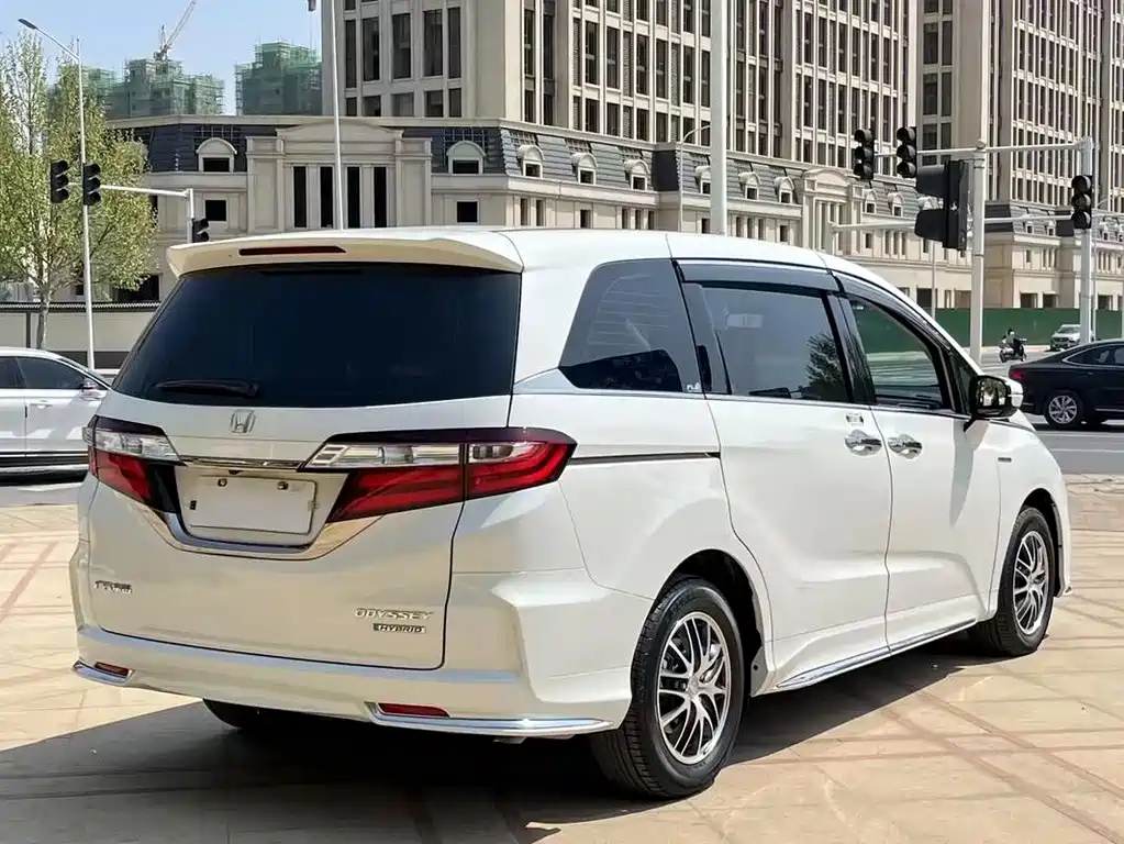 Odyssey 2.0 L Sharp· Smooth Enjoyment