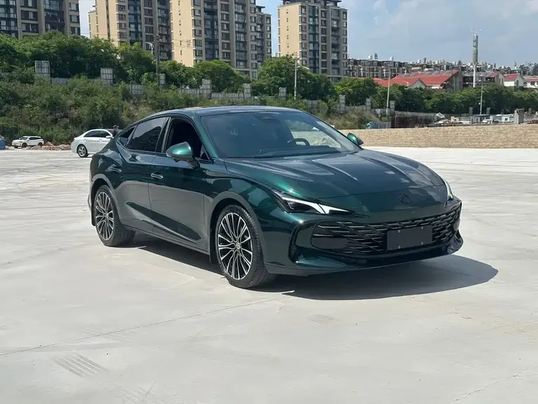 MG7 1.5 T DCT Supreme Beauty Luxury