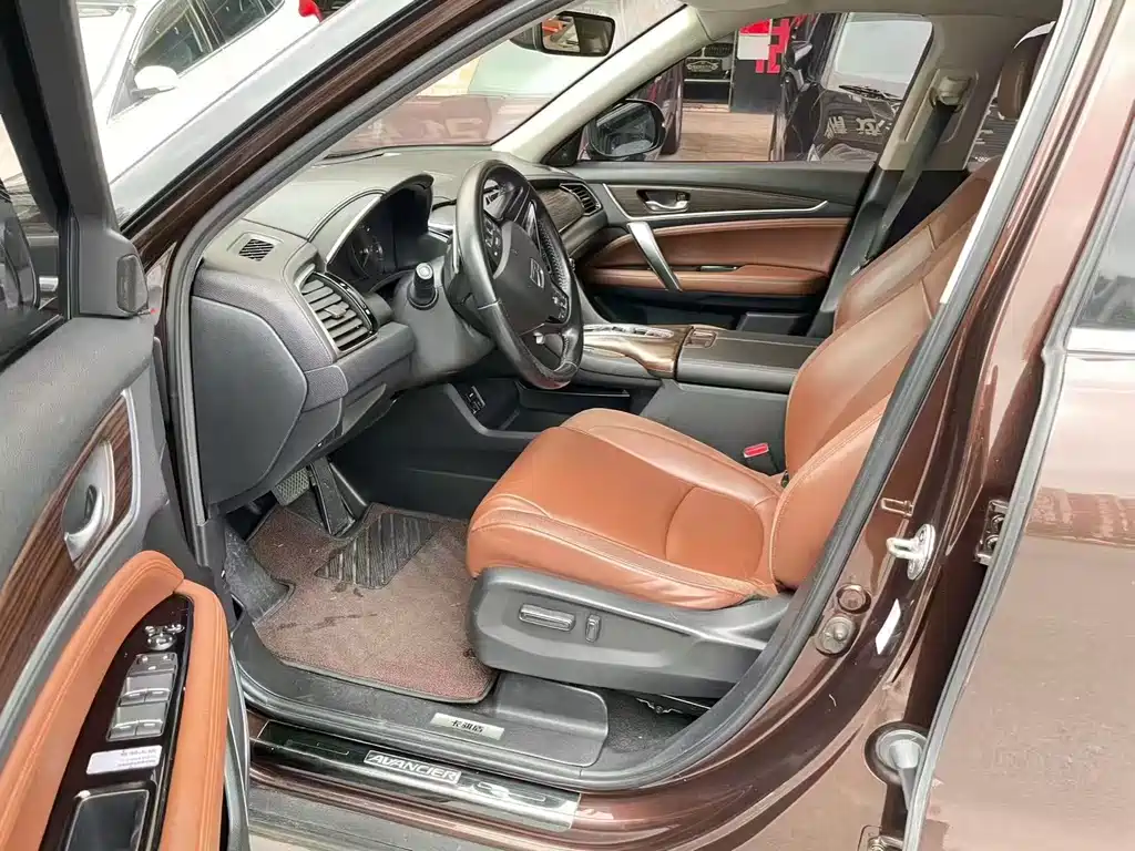 Avancier 370 TURBO 4 WD Premium