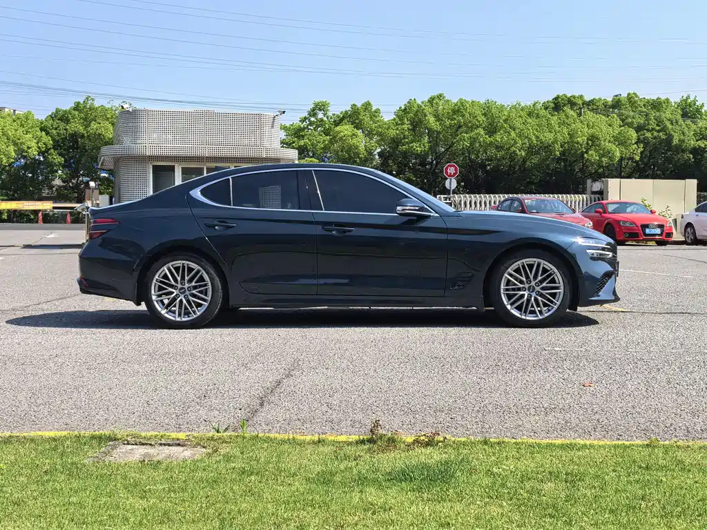 Genesis G70 捷尼赛思G70 2021款 2.0 T 后驱豪华版