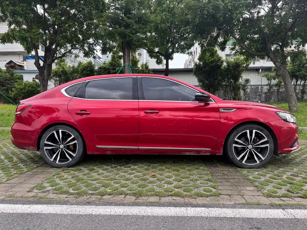 MG6 20 T Auto Trophy Premium Internet CN-V