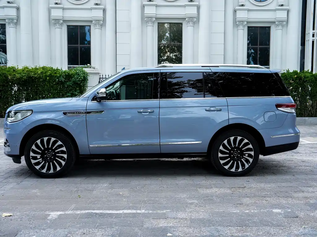 Navigator 3.5 T President